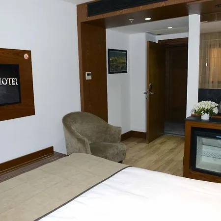 Style Sisli Hotel 4*